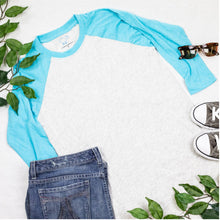 Load image into Gallery viewer, Jesus loves this hot mess